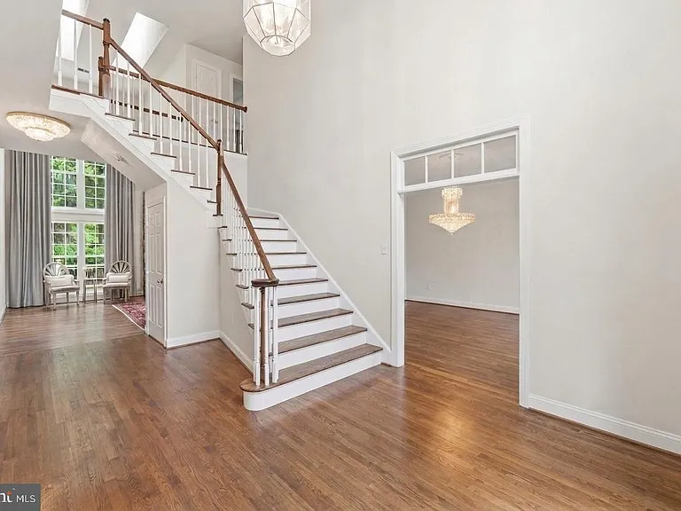 13010 Boswell Ct — Photo 3