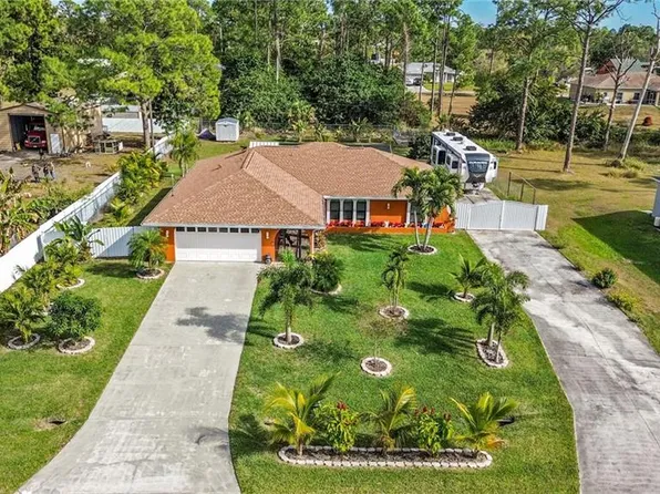 516 Lincoln AVE, LEHIGH ACRES, FL 33972