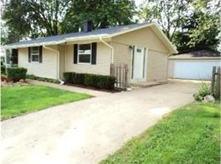 109 Toro Cir, Carpentersville, IL 60110