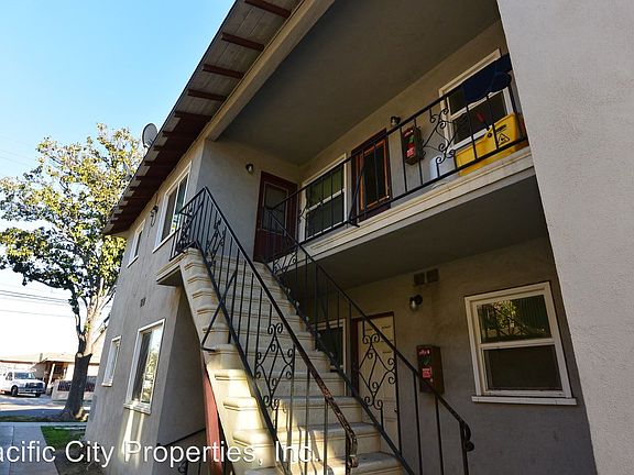2nd image of 313 N East St APT E