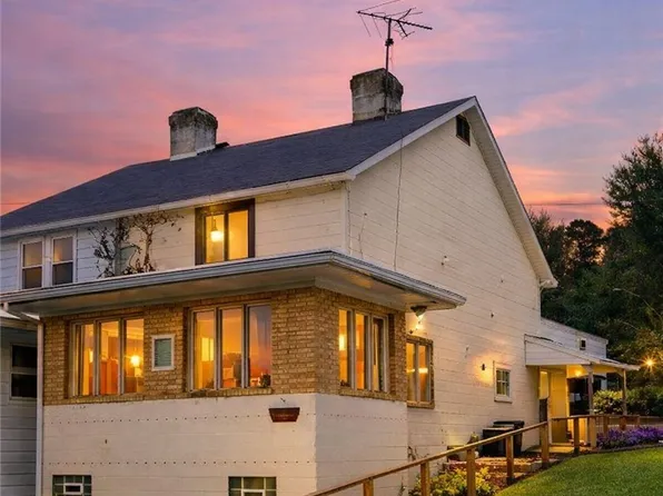 123 S Pine St, Ellsworth, PA 15331