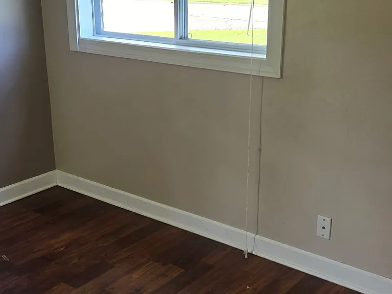 341 W Kennedy Rd — Photo 8
