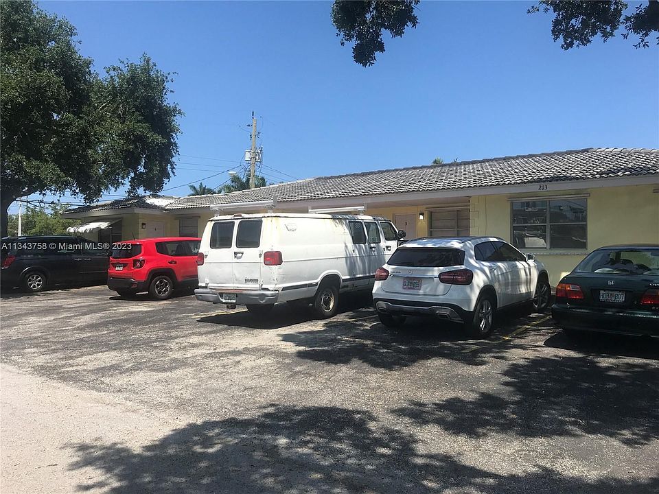 1st image of 213 SE Park St #5