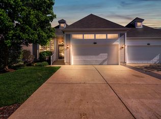 7483 Roxborough Ln, Grand Ledge, MI 48837