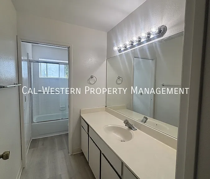 796 Villa Ave — Photo 7