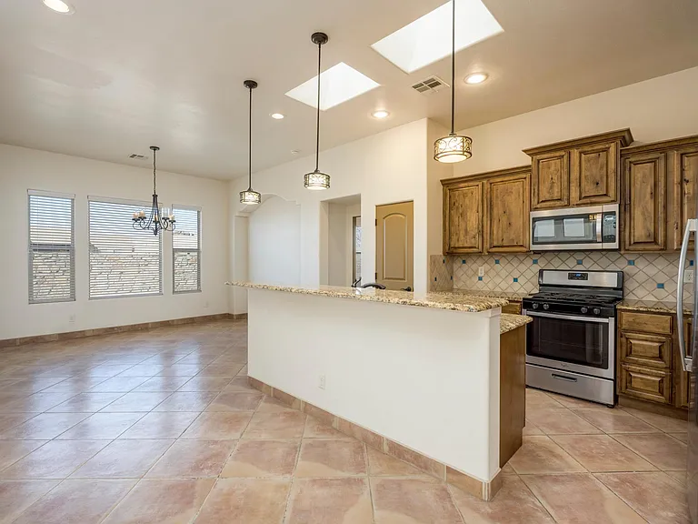 3685 Santa Marcella Ave — Photo 9