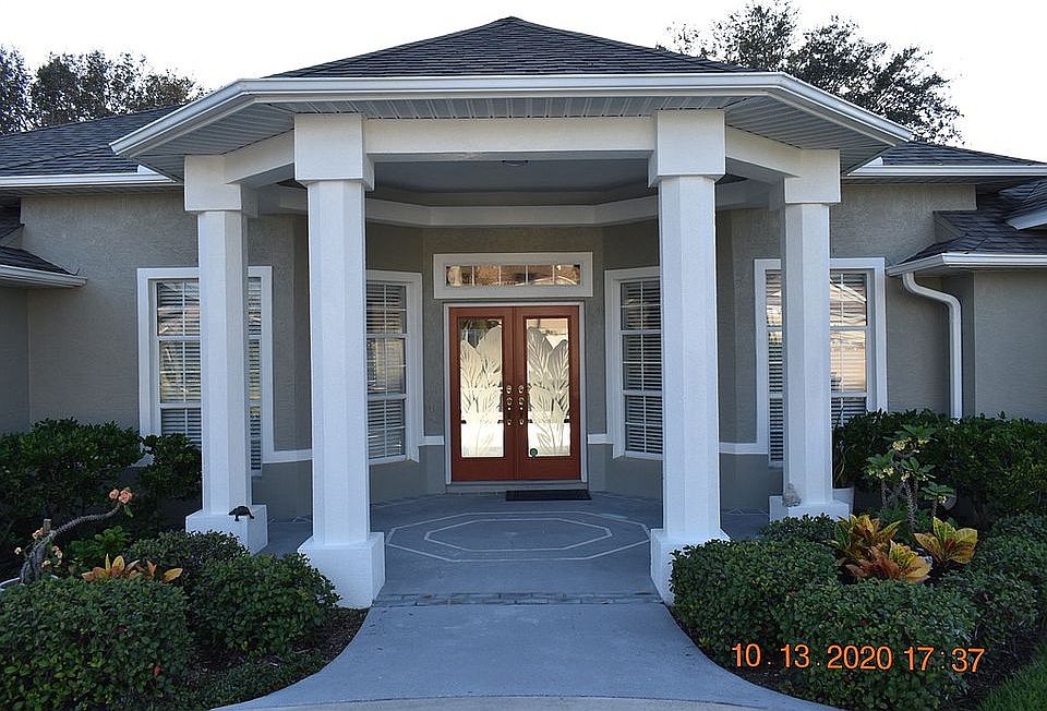1st image of 13 Clarendon Ct N