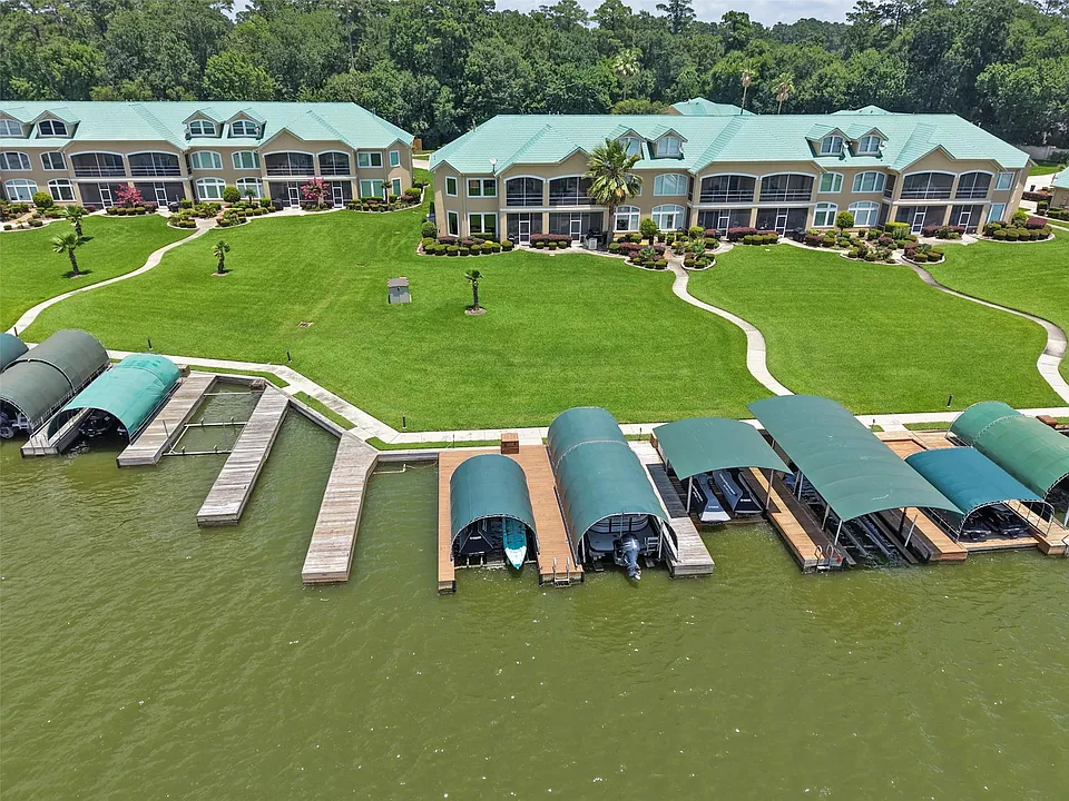 127 W Palm Blvd
