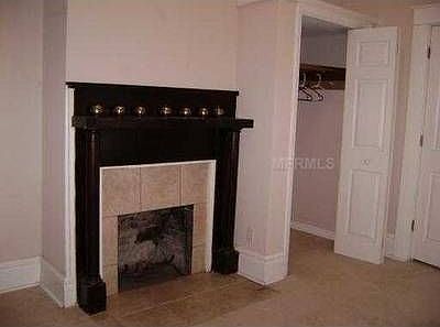 2nd image of 707 W Baker St