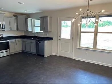 5495 Heritage Hls — Photo 2