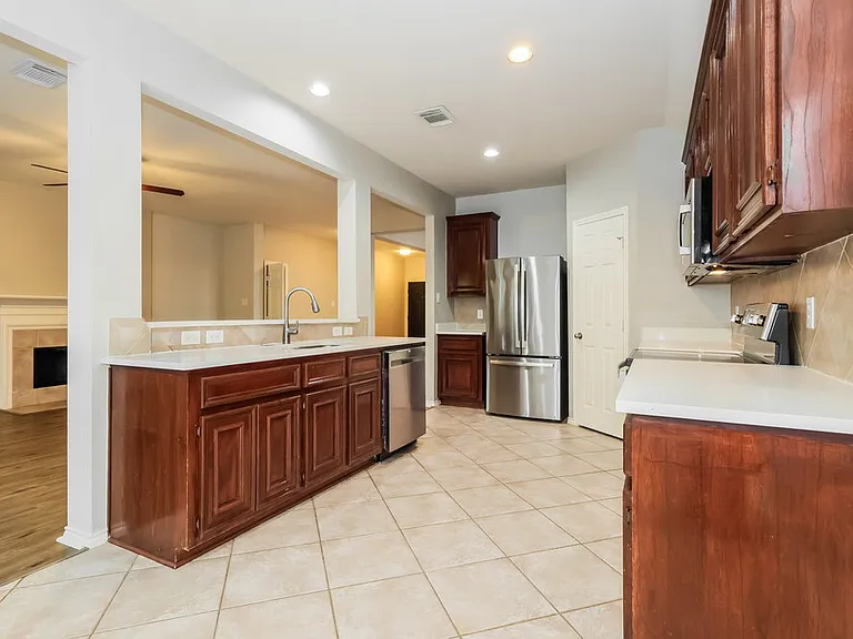 28506 Carly Cove Ln — Photo 7