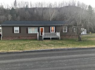 236 Brown Bottom Ln, Cedar Bluff, VA 24609