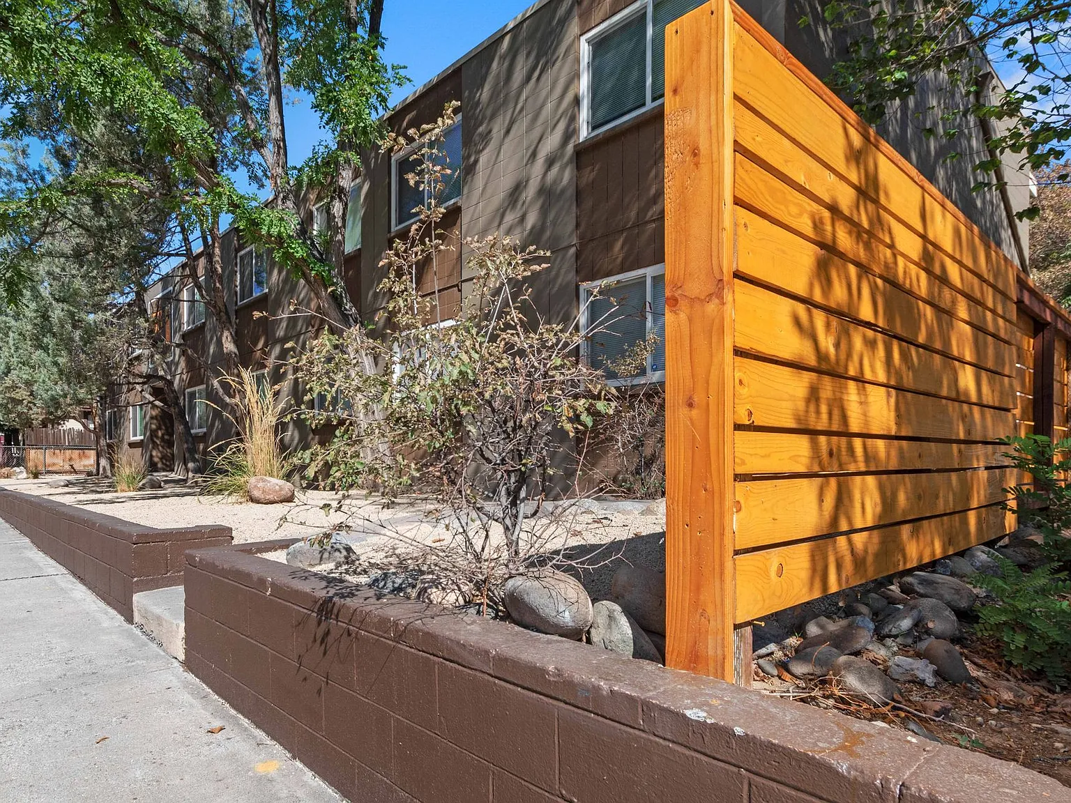 58 Vine Street — Photo 2