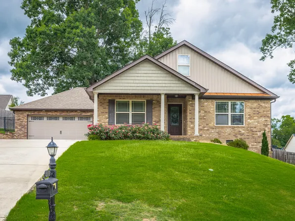 517 Peachtree Cir, Ringgold, GA 30736