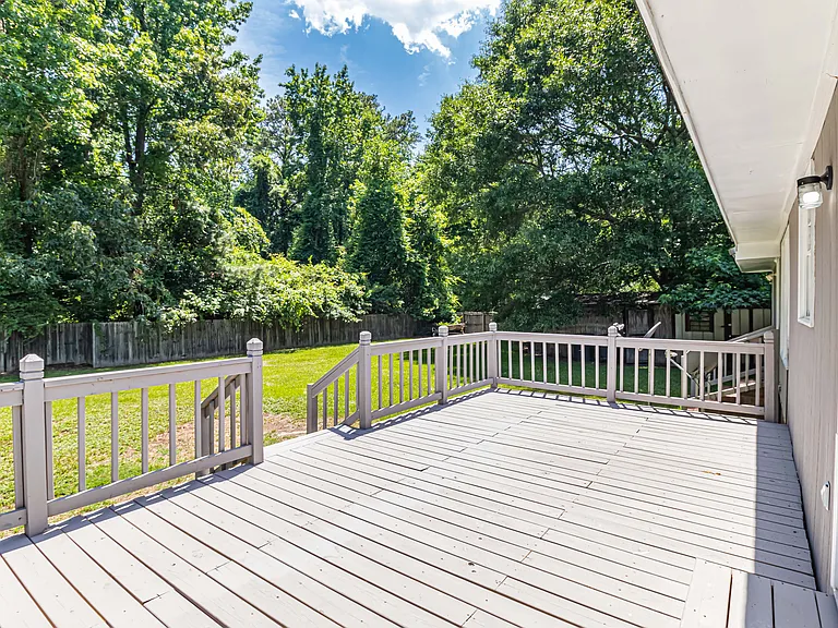 108 Fox Run Cir — Photo 29