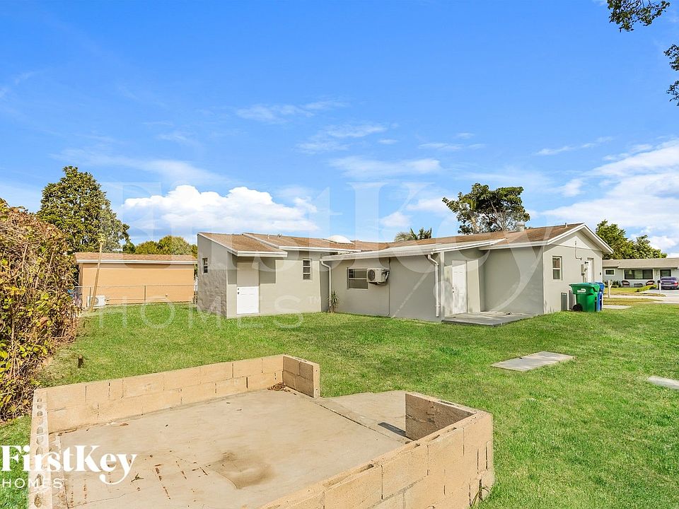 2nd image of 27904 SW 129th Pl