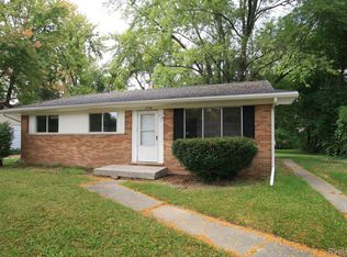 3754 York Dr, Saginaw, MI 48601