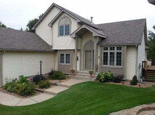 11451 Rosemill Ct, Champlin, MN 55316