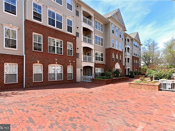 2nd image of 5116 Donovan Dr APT 307