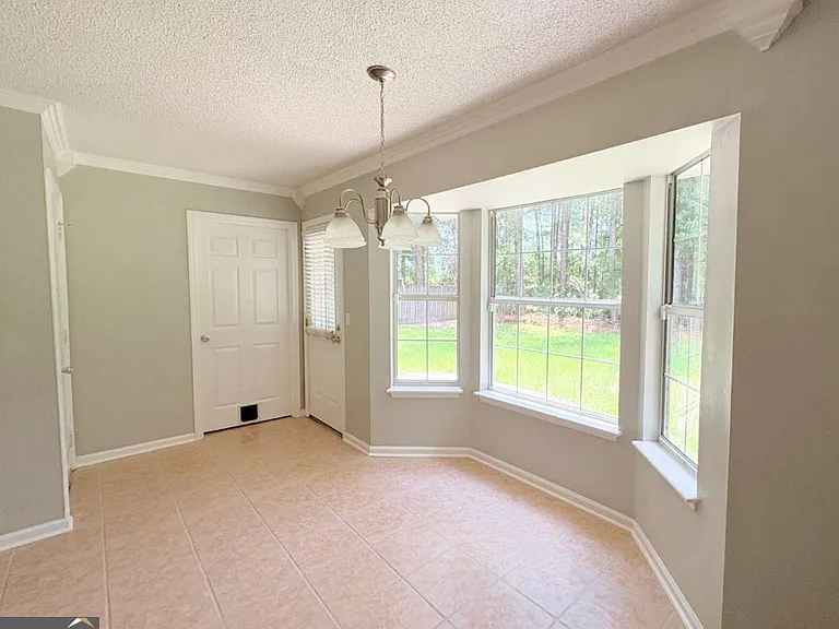 236 Woodbridge Rd — Photo 14