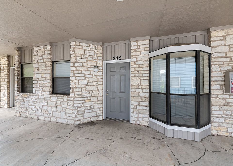 2604 Salado St 202_01_09122024