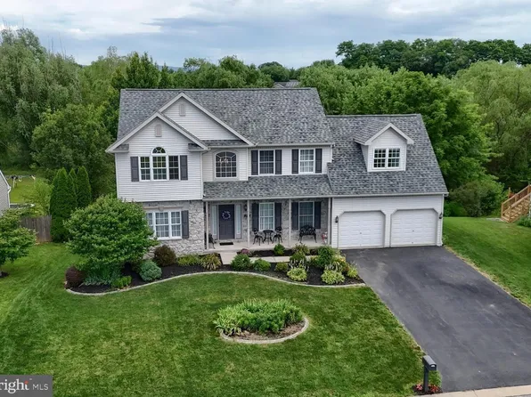 9 Village Dr #L-0021, Fredericksburg, PA 17026