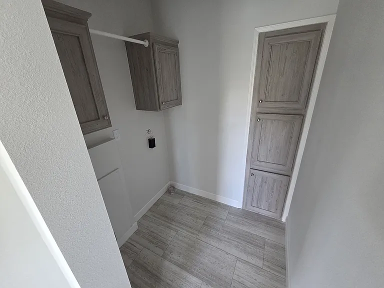 5211 SW 34th St — Photo 16