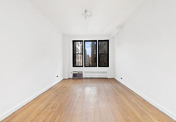 3rd image of 308 W 82nd St #12C