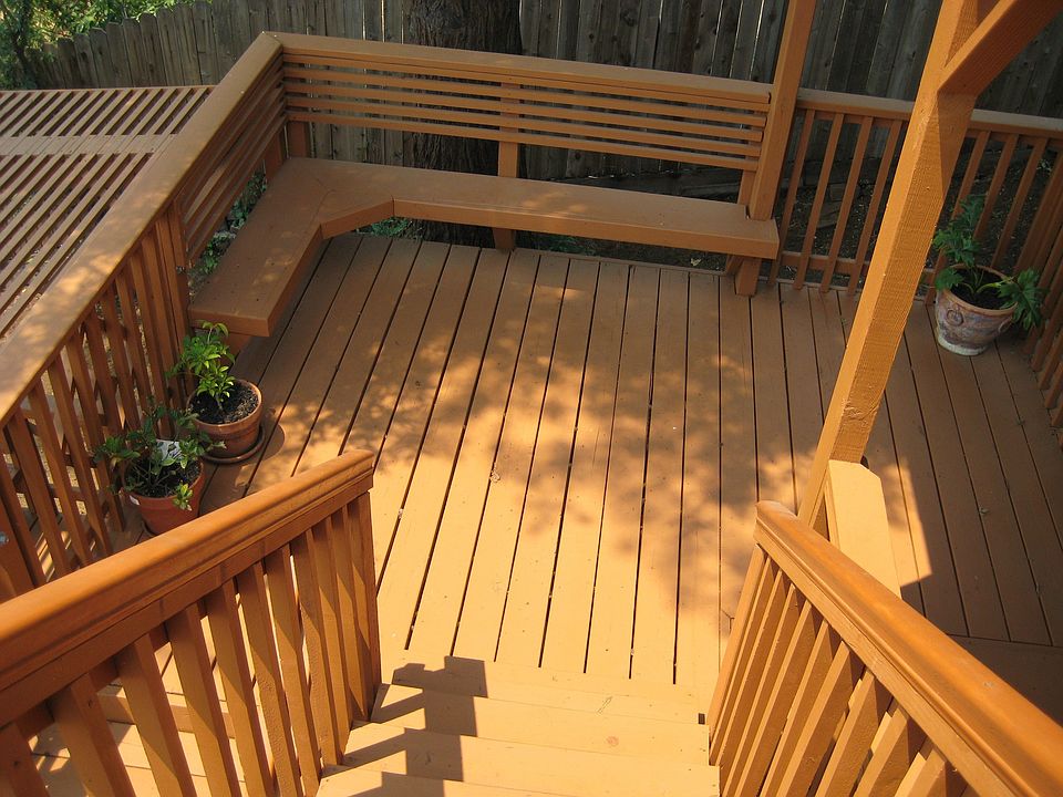 STAIRS TO LOWER DECK