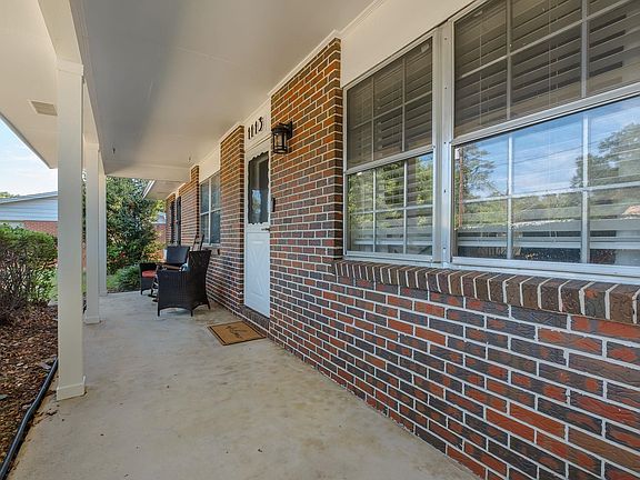 3rd image of 1113 Nandina Ct