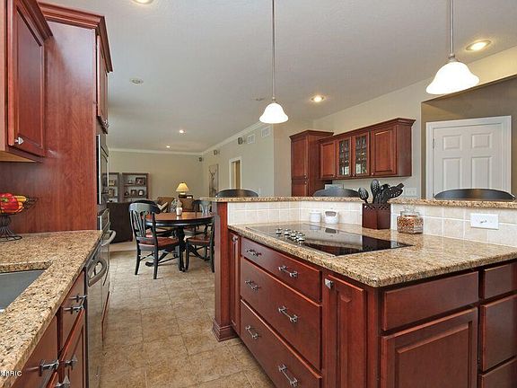 4th image of 6160 Delasala Ct
