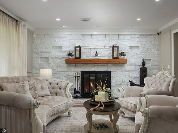 4th image of 62 Guinard Dr