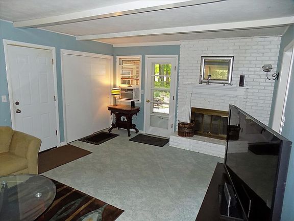 3rd image of 4667 Cherry St