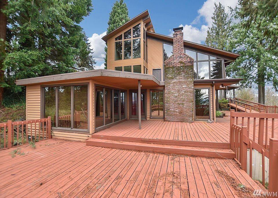 1st image of 501 Hillcrest Dr