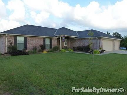 2nd image of 130 Greenbriar Bnd
