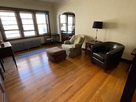 2nd image of 4468 N Oakland Ave APT 33