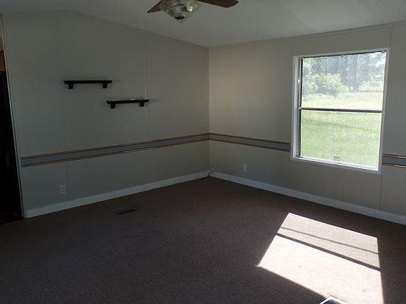 3rd image of 8073 Breezewood Dr