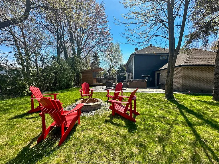 106 Marentette Dr — Photo 42