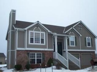 2602 Meadow Ridge Dr, Saint Joseph, MO 64504