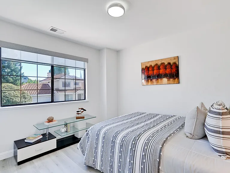 43382 Livermore Cmn — Photo 48