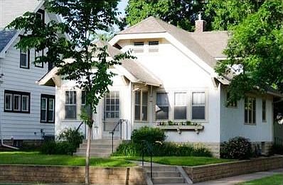 1st image of 1294 Earl St