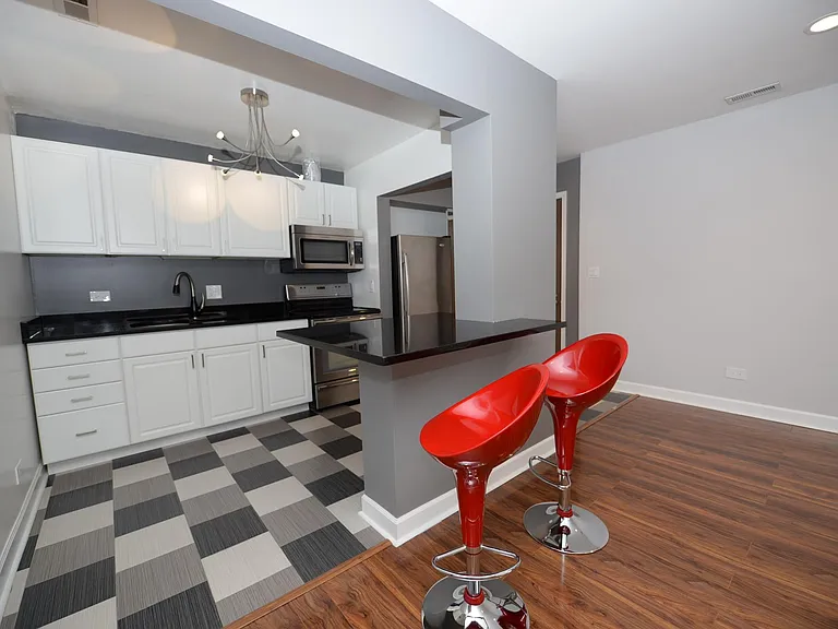 650 Perrie Dr #301 — Photo 10