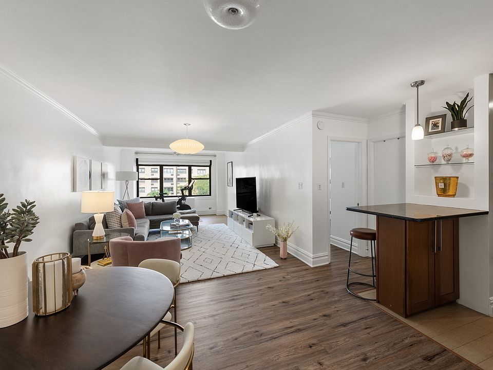 1st image of 4K Manhattan Ave