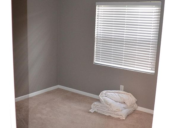 4th image of 4020 Windtree Dr