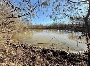 685 Fox Ln, Lockhart, TX 78644