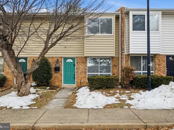 13260 Poener Pl, Herndon, VA 20170