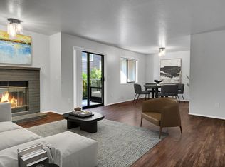 3517 W Government Way APT 102, Seattle, WA 98199