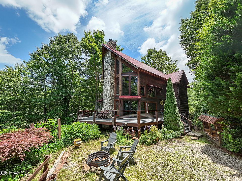 1st image of 520 Whiteside Gap Road