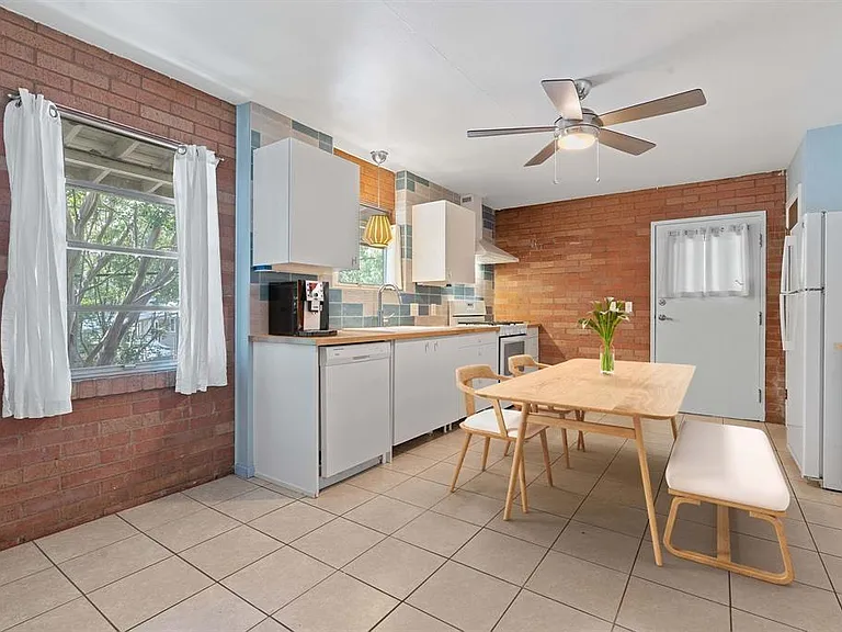 2205 Alta Vista Ave #2205 — Photo 8