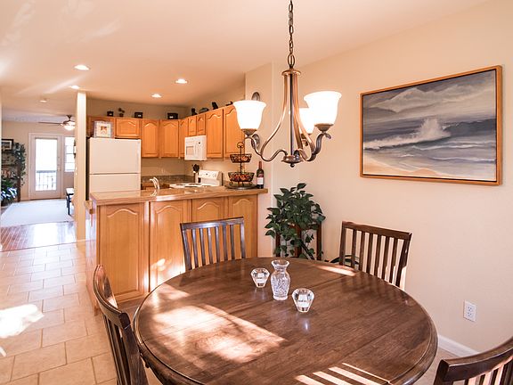 Dining/Kitchen 